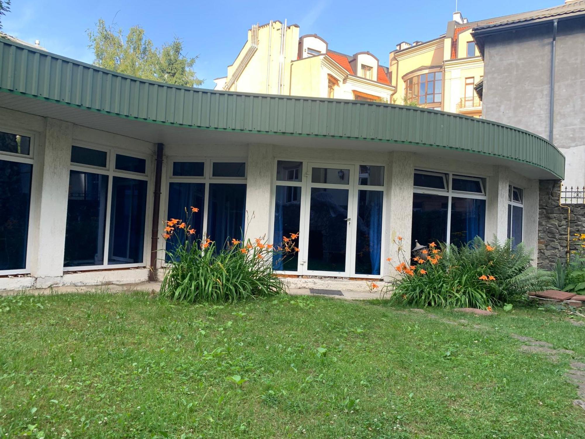 Gaudi Apartment In Liov Exterior foto